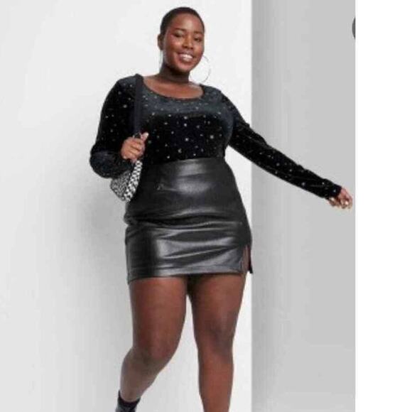 Wild Fable Velvet Stars & Moons Long Sleeve Keyhole Open Back Bodysuit Black S - Picture 1 of 9